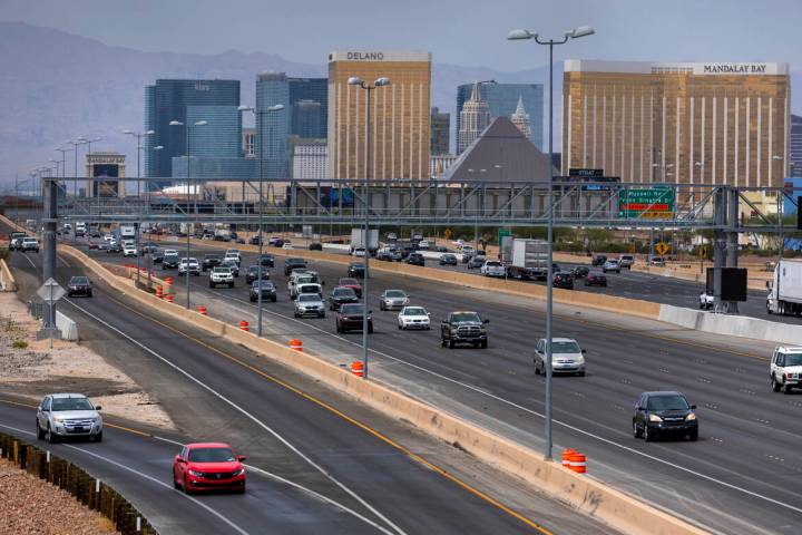 Motor vehicle traffic is seen on I-15 southbound between Flamingo and Warm Springs Thursday, Au ...