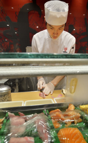 Sushi chef Jun Han prepares a meal at Kabuki in Tivoli Village at 400 S. Rampart Blvd. in Las Vegas on Saturday, June 25, 2016. Bill Hughes/Las Vegas Review-Journal