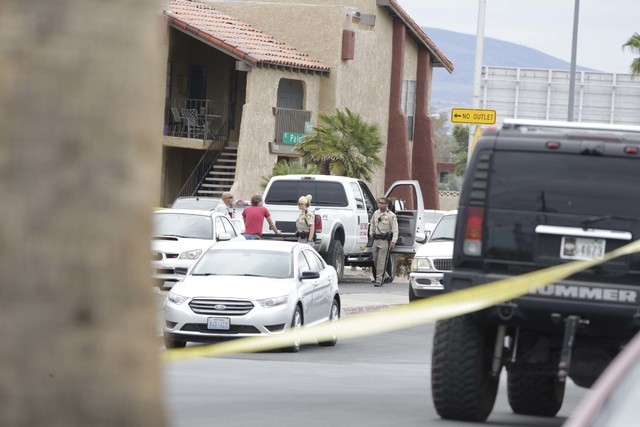 Las Vegas police are investigating a double homicide at 5070 Palo Verde Road, near UNLV, Tuesday, Sept. 20, 2016. (Bizuayehu Tesfaye/Las Vegas Review-Journal Follow @bizutesfaye)
