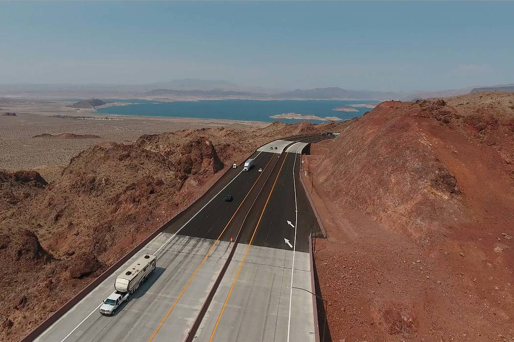 A segment of the new Interstate 11 near the scenic turnout that offers views of Lake Mead. (Michael Quine/Las Vegas Review-Journal) @Vegas88s
