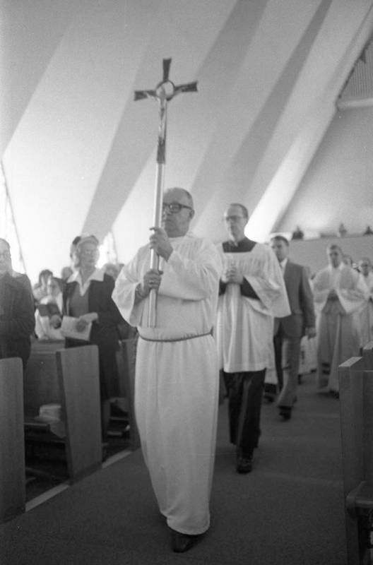 A memorial service for the 84 victims of the Nov. 21, 1980, MGM Grand Hotel fire at the Guardia ...