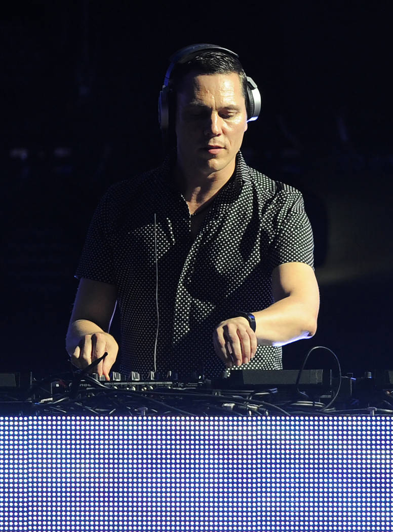 Tiesto performs at the iHeartRadio Ultimate Pool Party at Fontainebleau's BleauLive at Fontaine ...