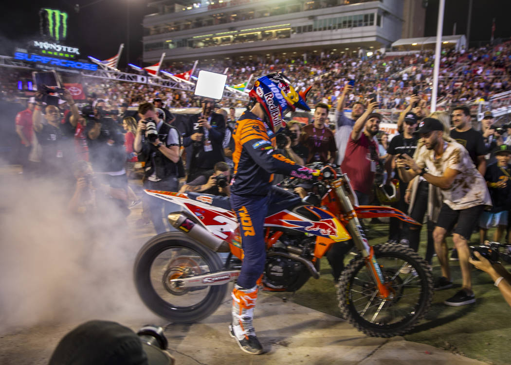 Red plate points leader Cooper Webb (2) celebrates his championship with a burnout following th ...