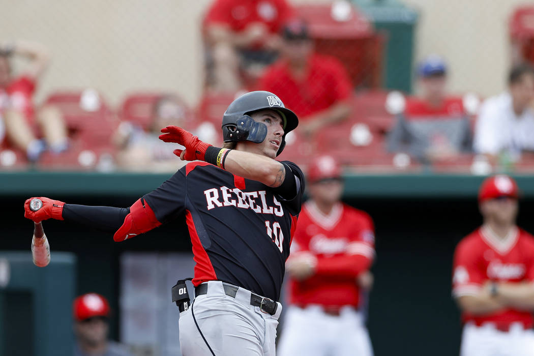 UNLV's Bryson Stott (10) bats during an UNLV at University of Houston NCAA college baseball gam ...