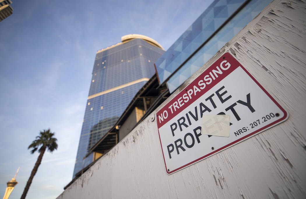 The unfinished Fontainebleau resort on the Las Vegas Strip is seen Wednesday, Dec. 13, 2017. Ri ...