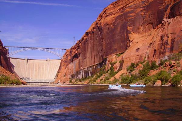 Glen Canyon offers a feast for the eyes with the red and orange cliffs and clear blue water. (D ...