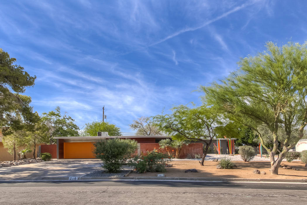 This Henderson midcentury home was remodeled and sold. (Realty One Group)