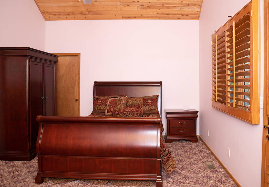 Mt Charleston Home guest bedroom