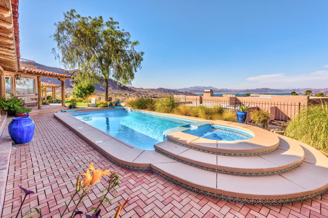 The pool and spa area. (Desert Sun Realty)