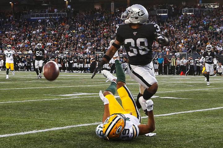 Green Bay Packers' Equanimeous St. Brown (19) misses the pass in the modified end zone as Oakla ...