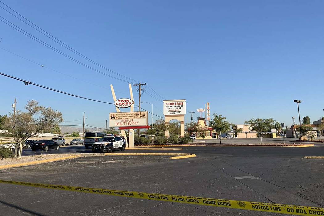 Las Vegas police investigate a homicide at Rancho Drive and Washington Avenue on Thursday, Aug. ...