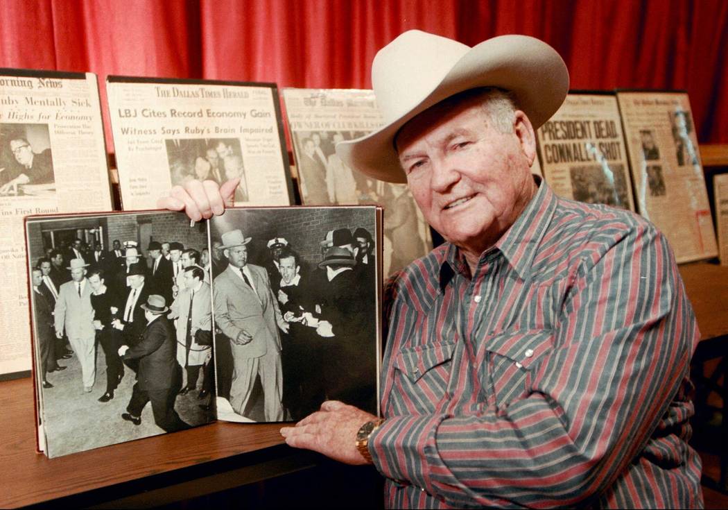 FILE - In this Dec. 11, 1998 file photo, shows Jim Leavelle in Stafford, Kansas holding the ico ...