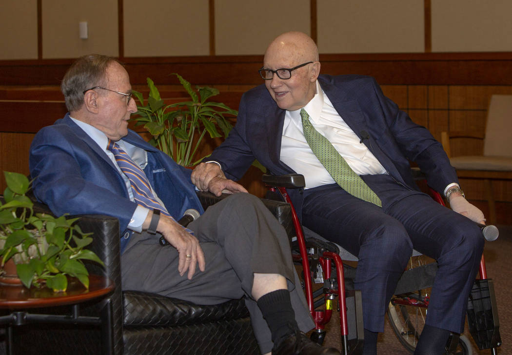 Former Nevada Gov. and U.S. Sen. Richard Bryan, left, talks with former U.S. Sen. Harry Reid du ...