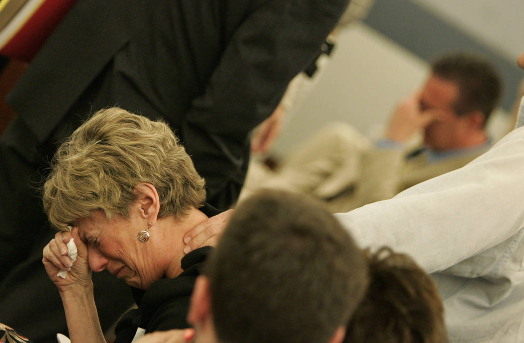 Linda Edwards cries during the sentencing hearing of Las Vegas chiropractor Stephen Shaw at the ...