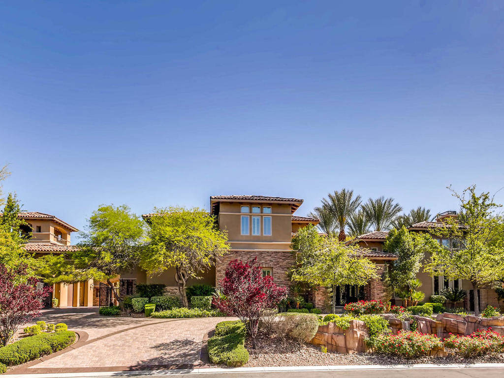 This Southern Highlands home was listed for $6.2 million. (Virtuance)