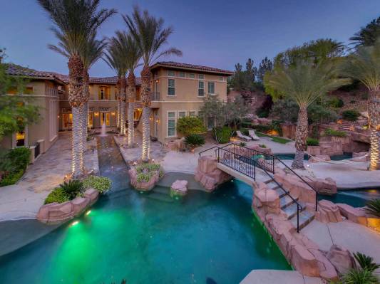 This Southern Highlands mansion has been listed for $6.2 million. (Virtuance)
