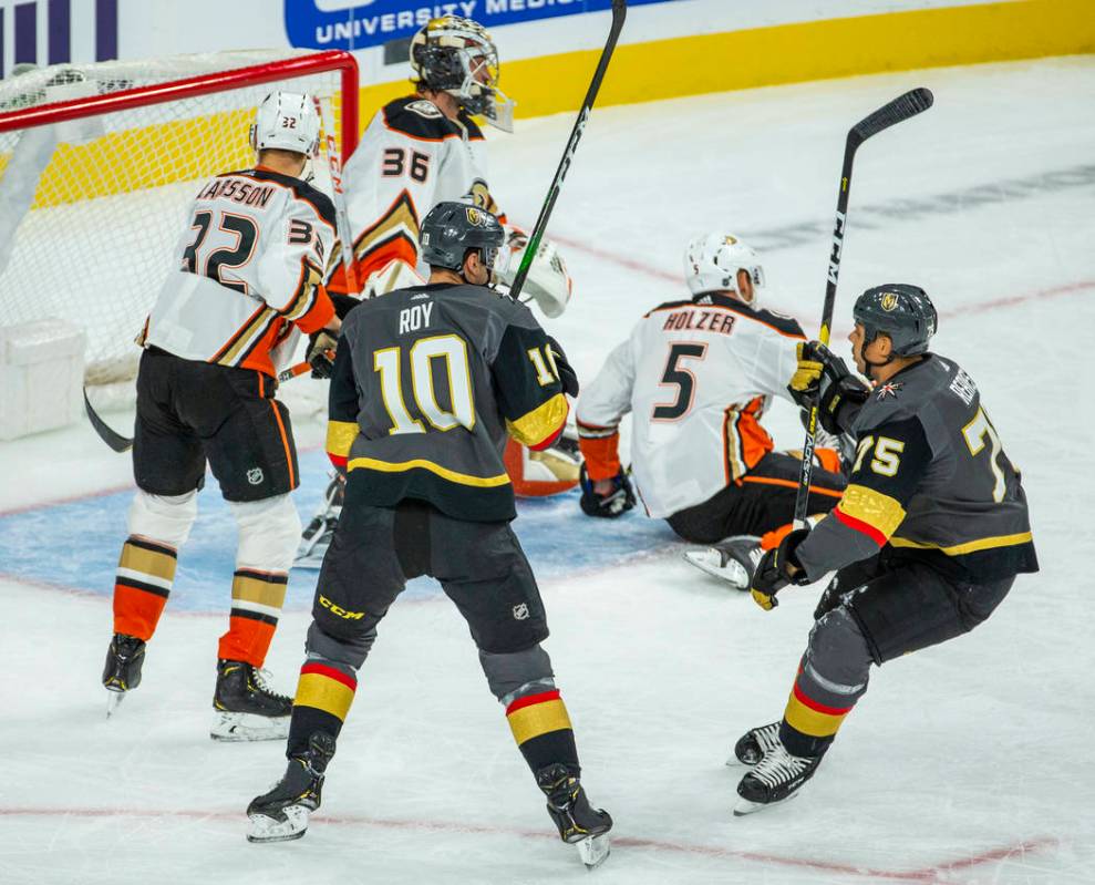 Vegas Golden Knights right wing Ryan Reaves (75) scores over Anaheim Ducks goaltender John Gibs ...