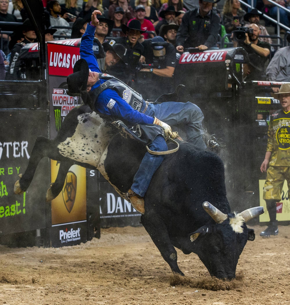 Junio Quaresima leans way back on High Razor during the third day of the PBR World Finals at T- ...