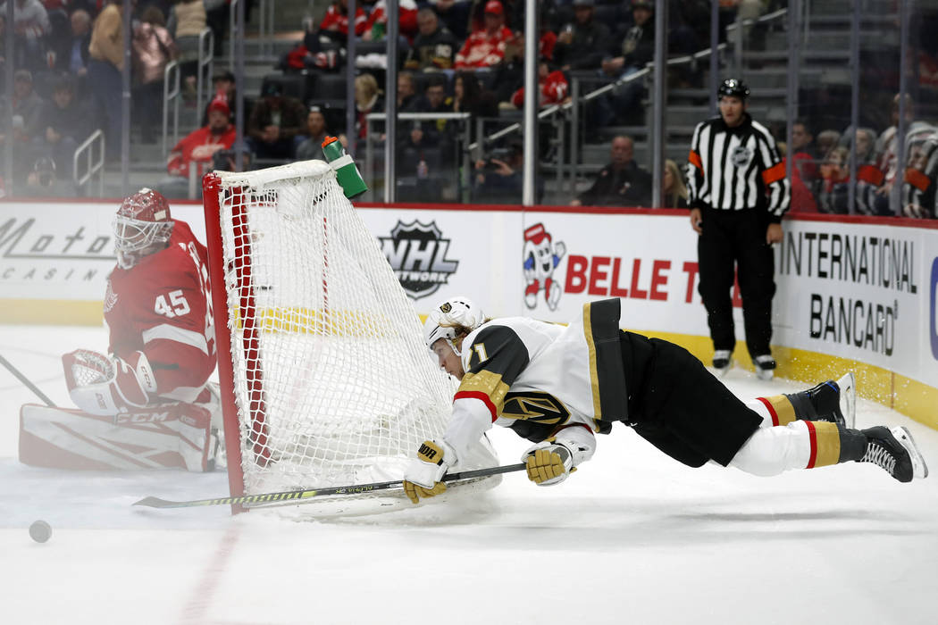 Vegas Golden Knights center William Karlsson (71) attempts a shot against Detroit Red Wings goa ...