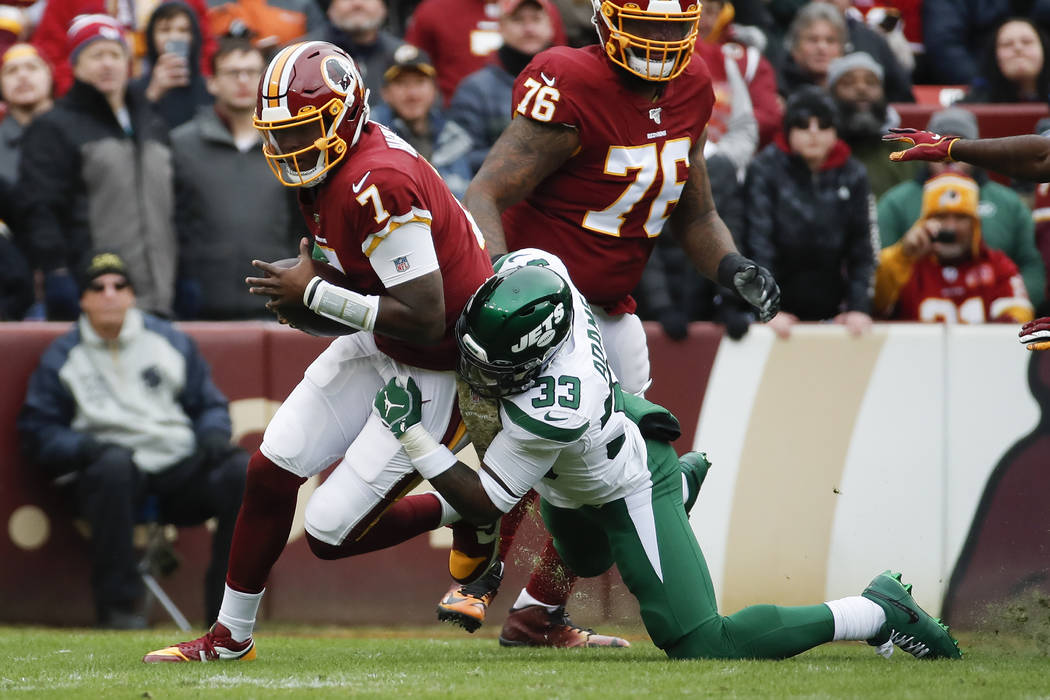 New York Jets strong safety Jamal Adams (33) sacks Washington Redskins quarterback Dwayne Haski ...