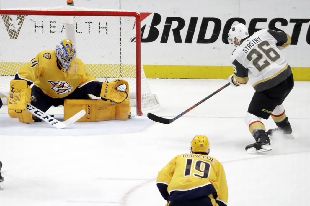 Vegas Golden Knights center Paul Stastny (26) scores the winning goal against Nashville Predato ...