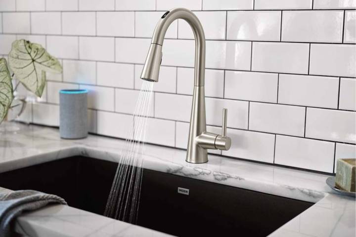 U by Moen Smart Faucet serves up water at precise quantities and temperatures. (Moen)