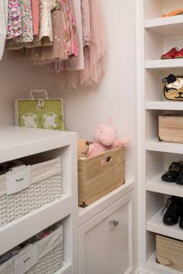 LA Closet Design Bins and baskets are perfect for storing children's toys and accessories