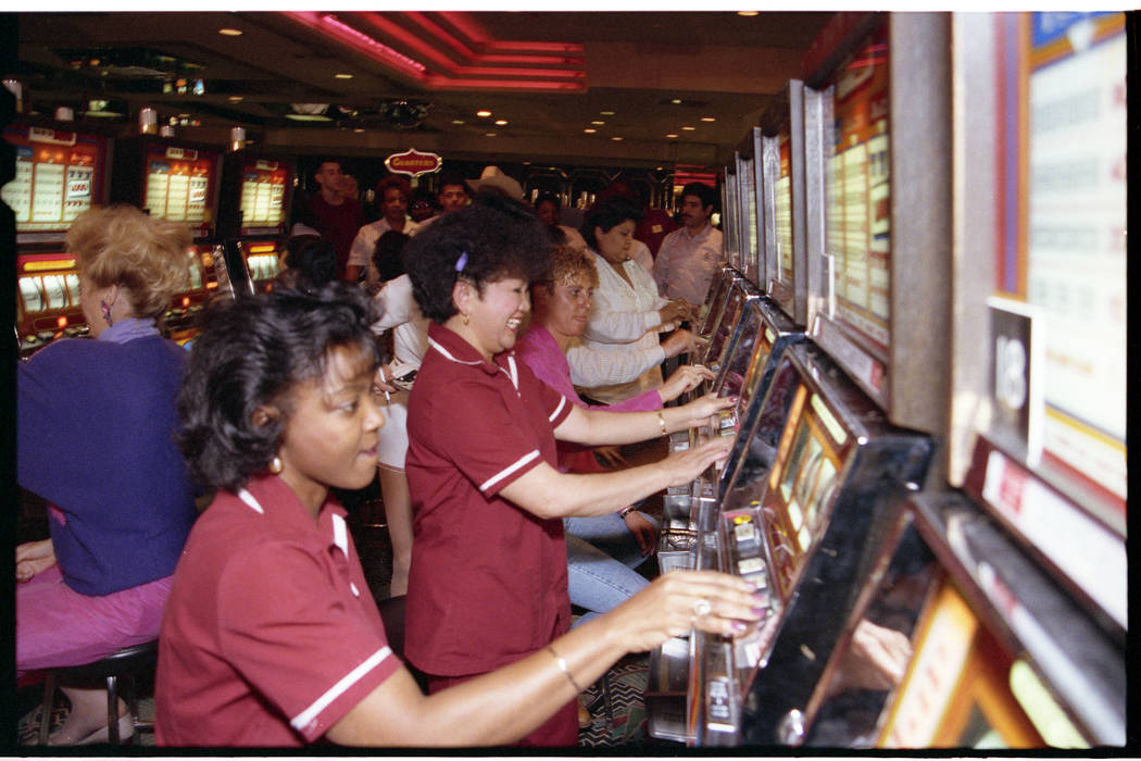 Dunes employee participate in a slot tournament on the hotel's last day. (Las Vegas Review-Jour ...