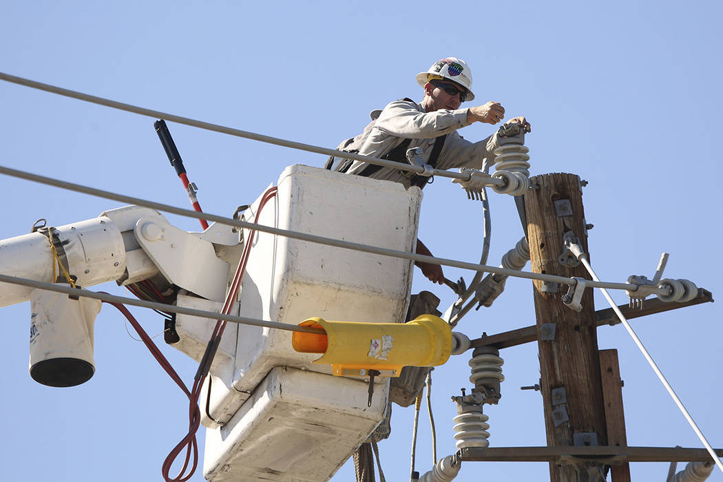 Las Vegas area power line. (Review-Journal file photo)