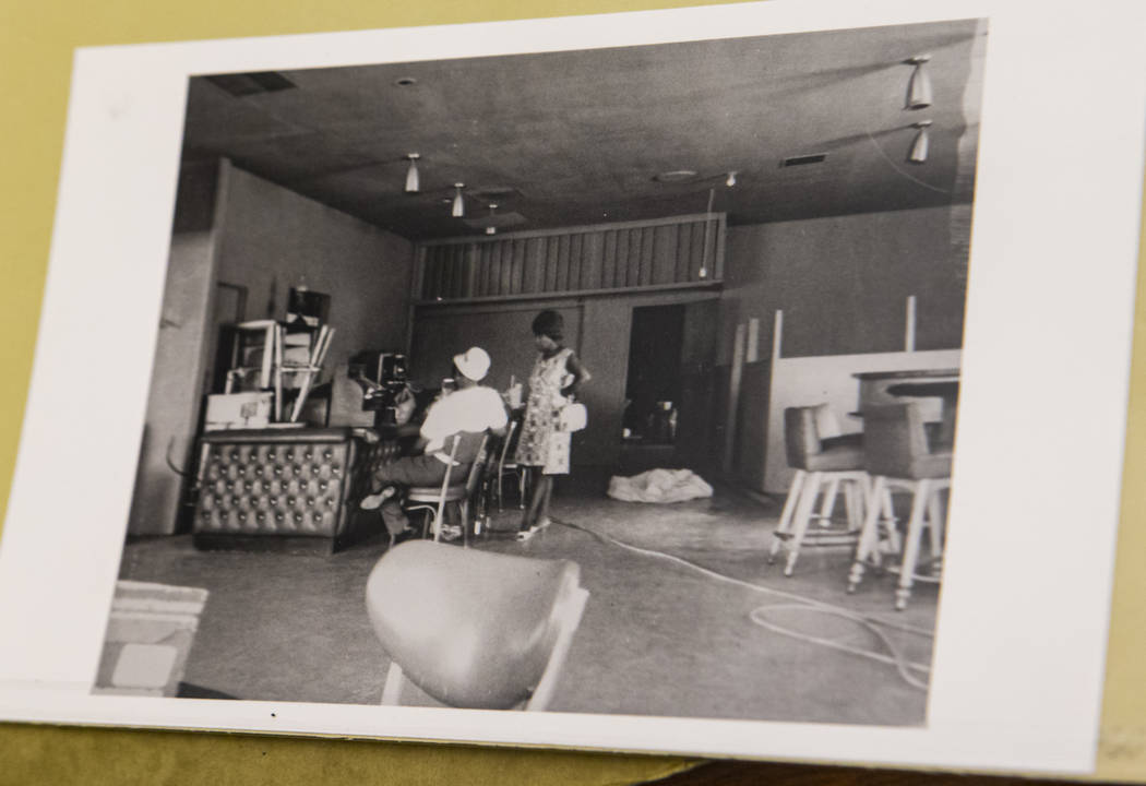 Patrons at Town Tavern in Las Vegas. (UNLV Special Collections/Lloyd Gill Collection)