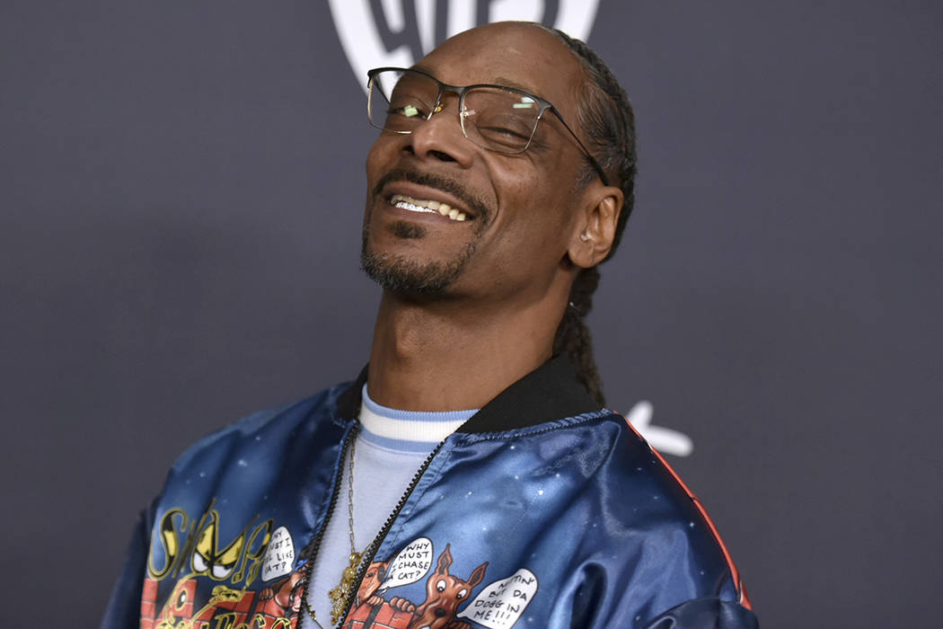 Snoop Dogg arrives at the InStyle and Warner Bros. Golden Globes afterparty at the Beverly Hilt ...