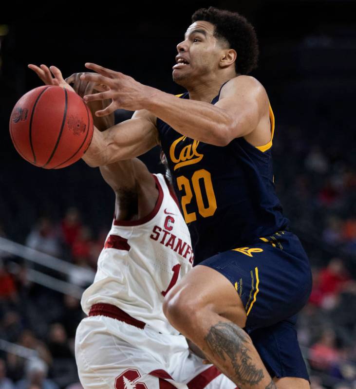 University of California, Berkely's guard Matt Bradley (20) goes up for a point against Stanfor ...