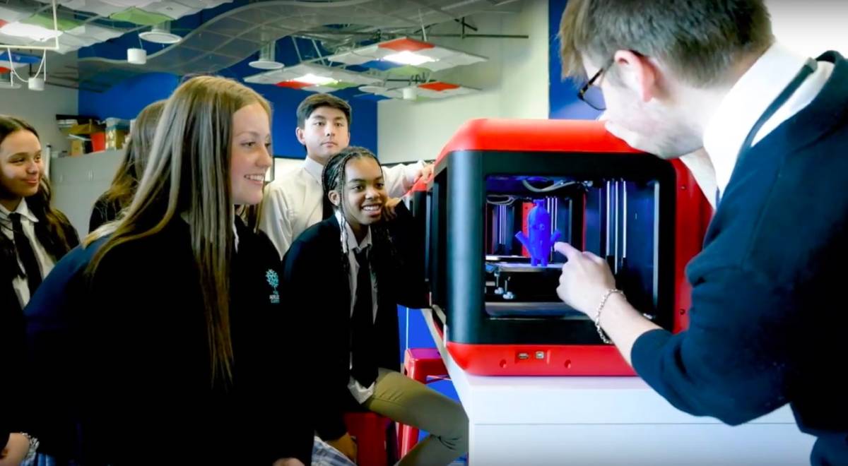 Students check out a 3D printer at the Adelson Educational Campus in Summerlin. (Adelson Educat ...