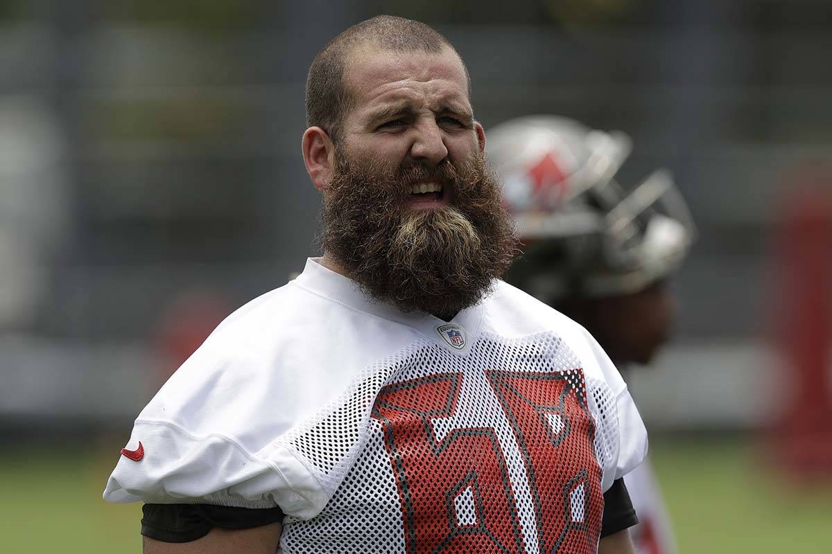 Tampa Bay Buccaneers center Joe Hawley (68) during an NFL football minicamp Wednesday, June 14, ...