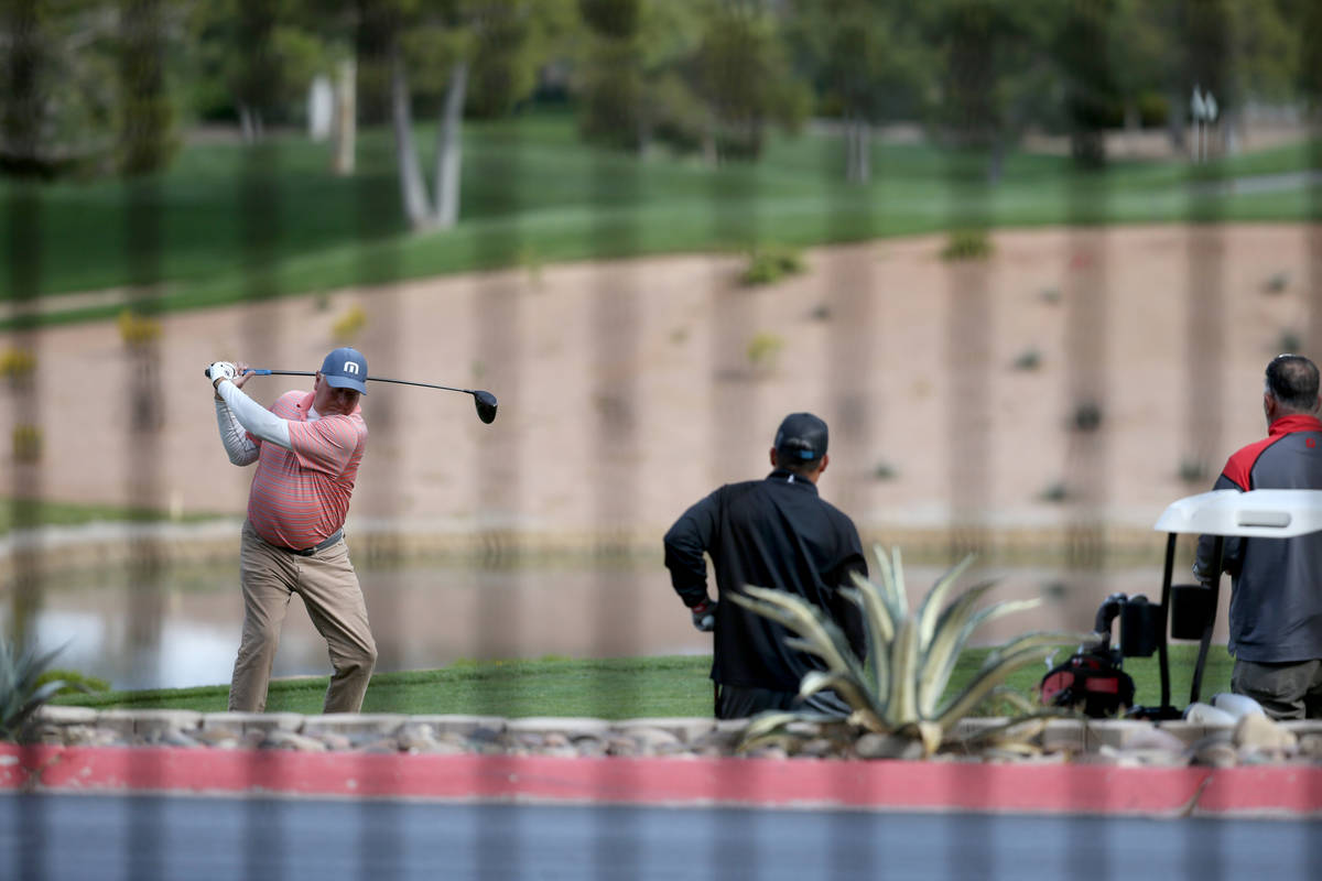 Golfers at Canyon Gate Country Club in Las Vegas Thursday, April 9, 2020. (K.M. Cannon/Las Vega ...