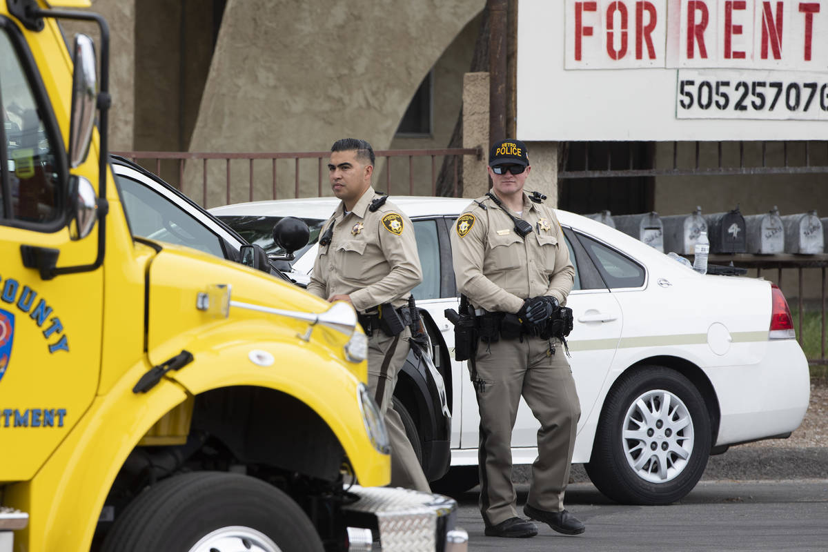 Las Vegas Police respond to a barricade with an armed suspect in the 3200 block of Sandy Lane o ...