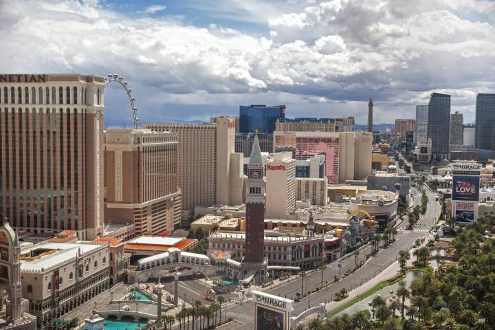 The Strip is empty on Thursday, April 9, 2020, in Las Vegas. (Benjamin Hager/Las Vegas Review-J ...