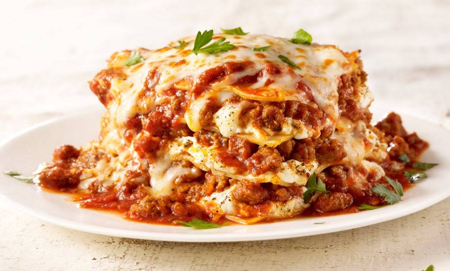 Mom's Lasagna With Marinara Sauce at Maggiano's Little Italy. (Maggiano's Little Italy)
