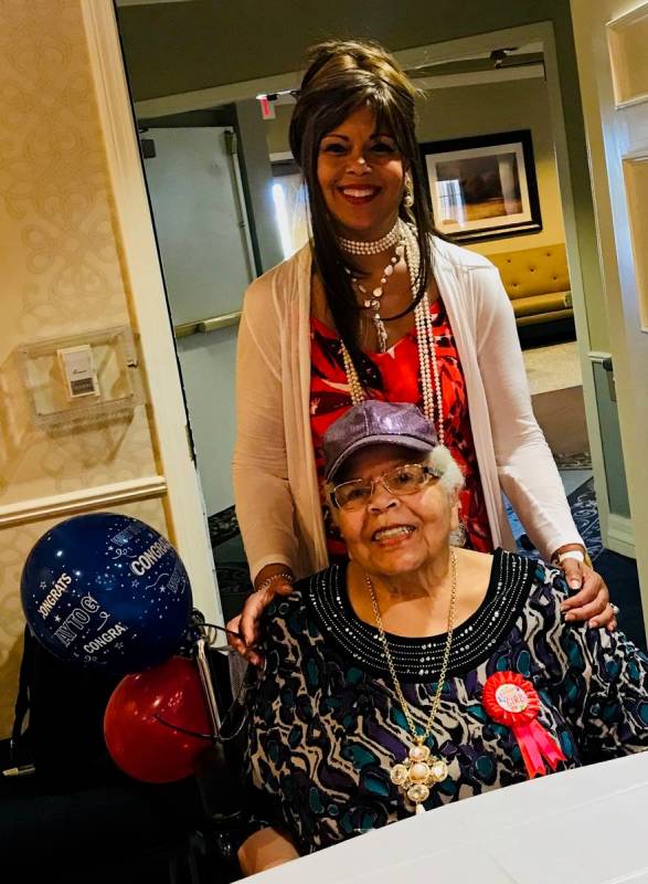 Barbara Tinch, 86, poses with her daughter Lisa Tinch at her home at The Heights of Summerlin l ...