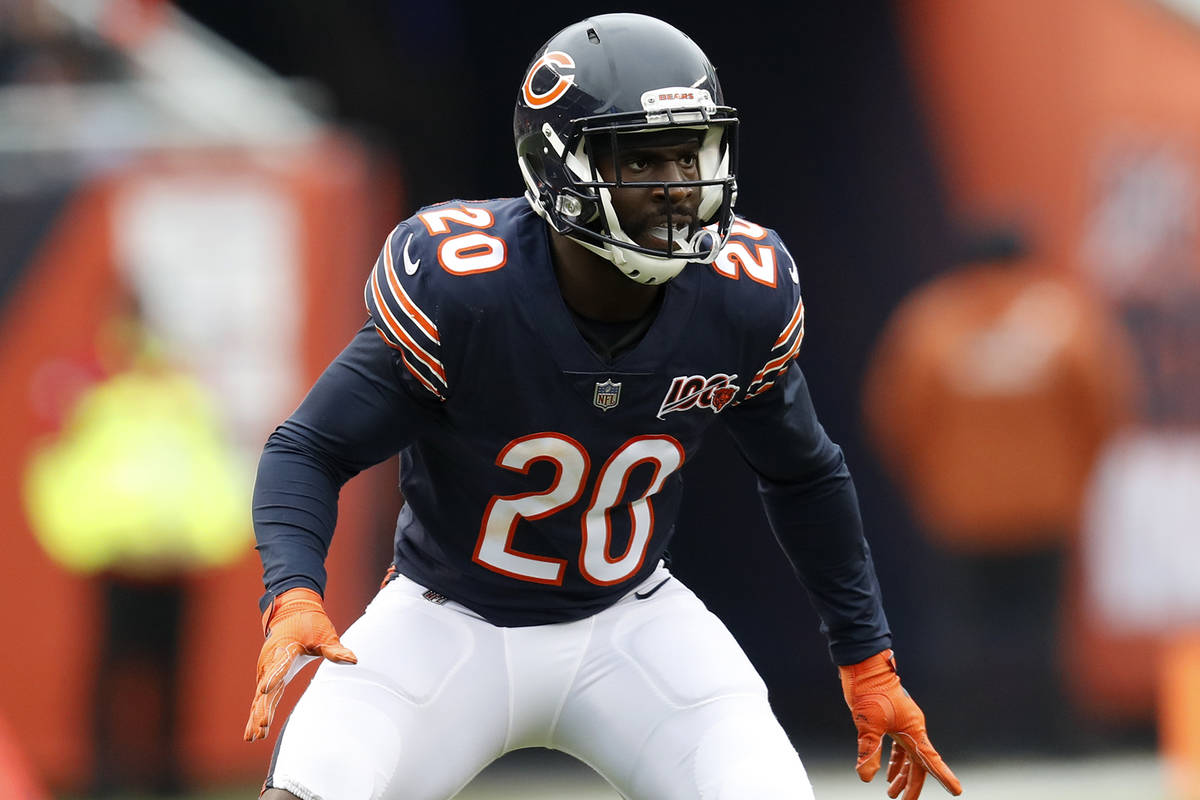 Chicago Bears cornerback Prince Amukamara plays against the Detroit Lions during the first half ...
