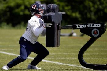 Chicago Bears linebacker Nick Kwiatkoski works out during NFL football practice Tuesday, May 30 ...