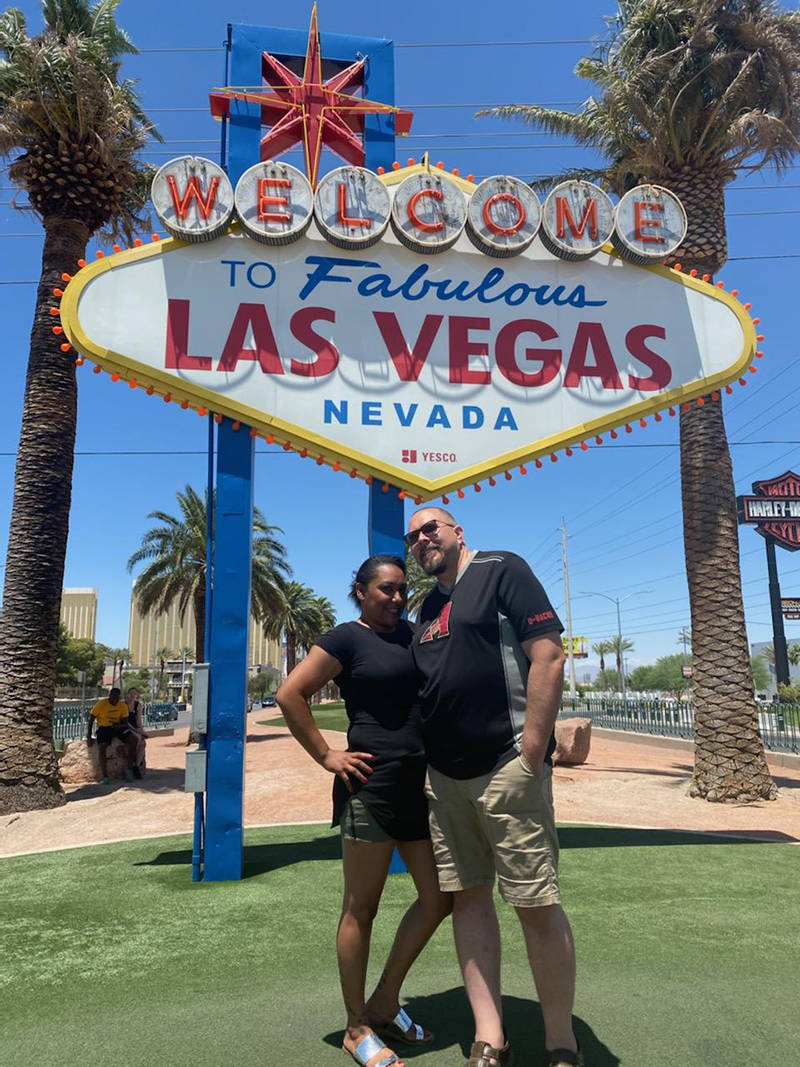 Leticia and Todd Perkins of Mesa, Arizona, pose at the Welcome to Fabulous Las Vegas sign, Sund ...