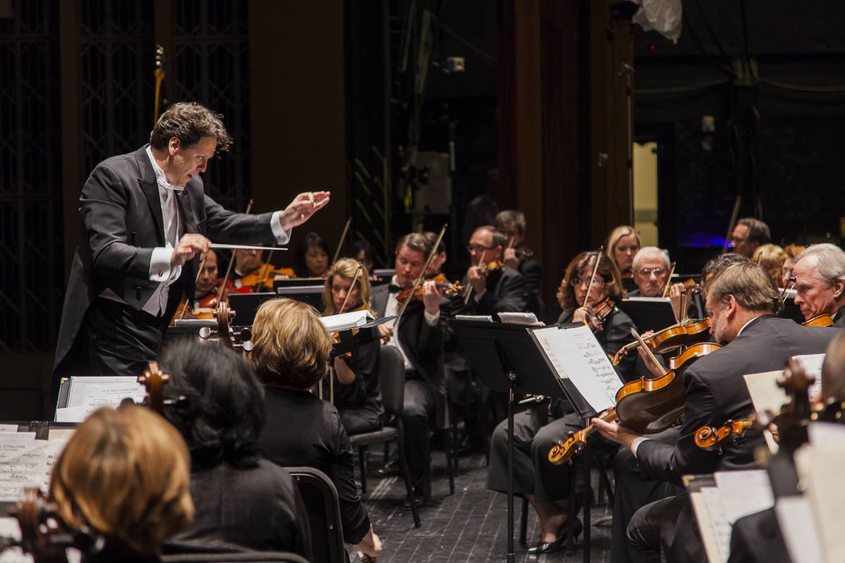 Donato Cabrera conducts the Las Vegas Philharmonic. (Las Vegas Philharmonic)