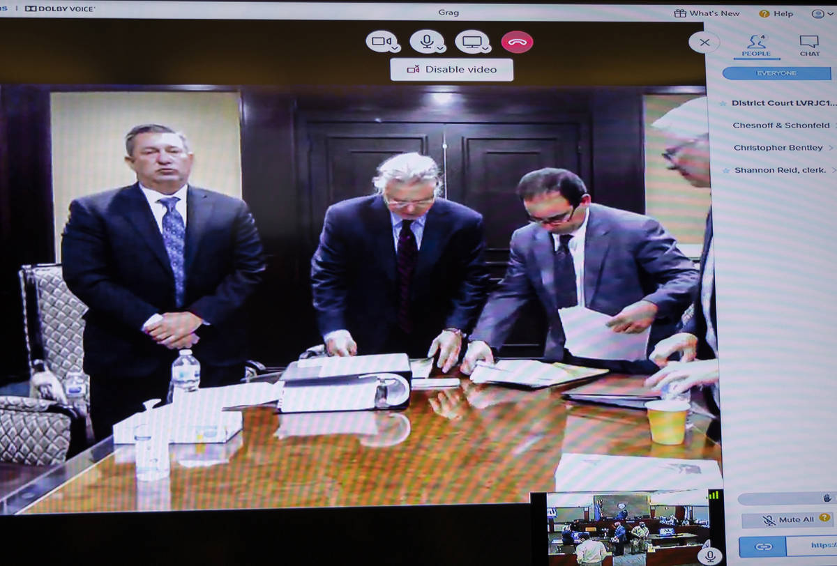 Scott Gragson, left, and defense attorney's David Chesnoff and Richard Schonfeld appear in cour ...