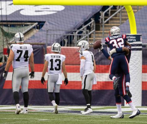 New England Patriots free safety Devin McCourty (32) celebrates with New England Patriots defen ...