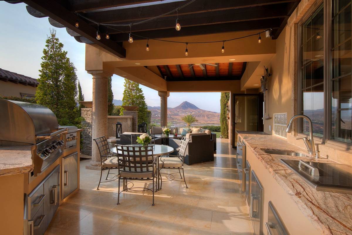 Patio. (Synergy Sotheby’s International Realty)