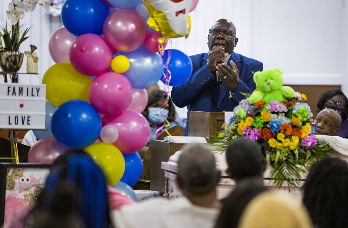 Pastor Ronnie Smith gives a passionate eulogy during the funeral service for Sayah Deal at the ...