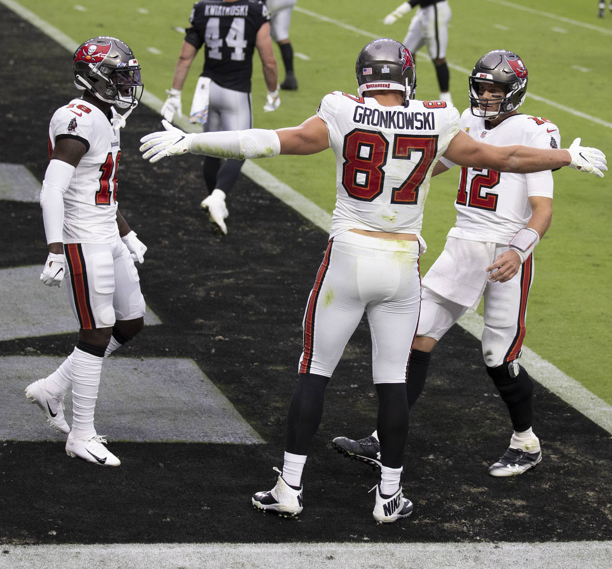 Tampa Bay Buccaneers tight end Rob Gronkowski (87) celebrates after scoring a touchdown with Ta ...