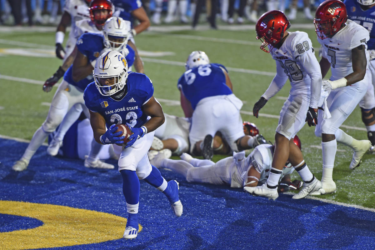 San Jose State's Tyler Nevens (23) scores a touchdown against UNLV during the second quarter of ...