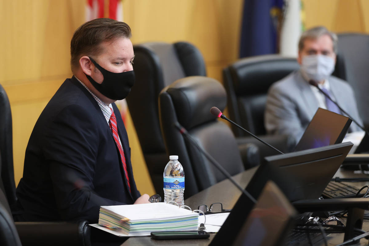 Las Vegas police detective Jason Leavitt speaks during the fact finding review in the death of ...